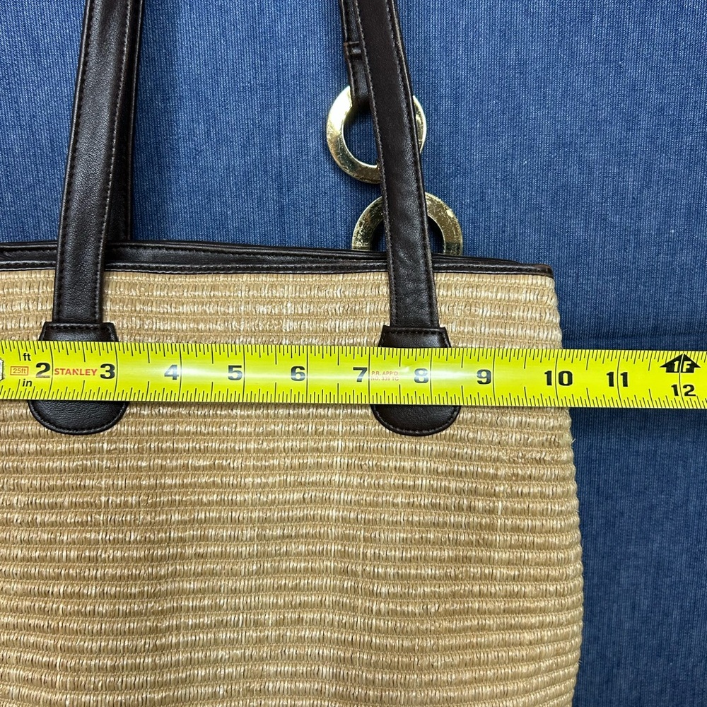 Susan Gail Y2K Straw Tote with Dark Brown Trim and Ring Accent. - Picture 6 of 11